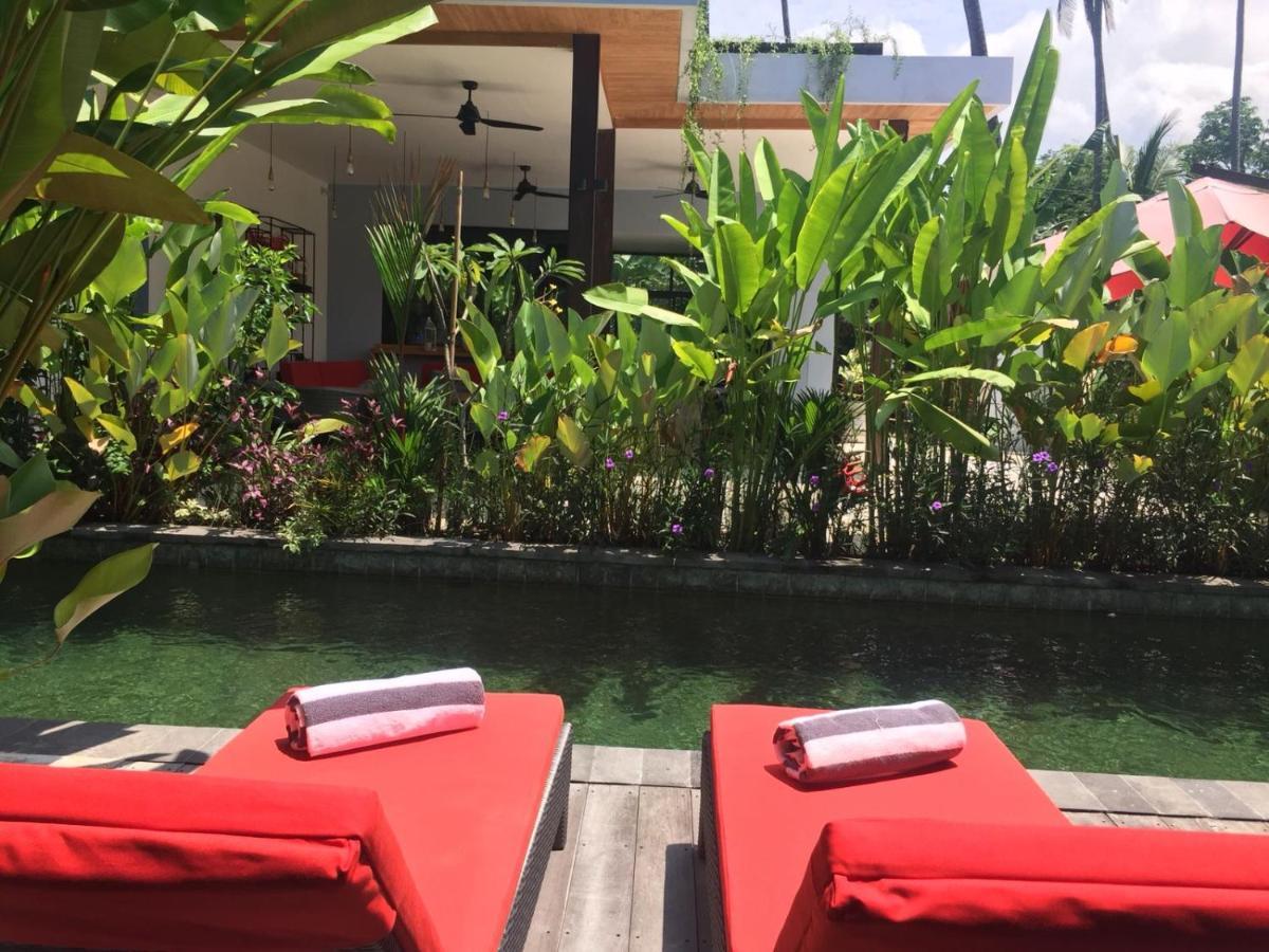 Le Chien Rouge Hotel Lovina  Exterior photo
